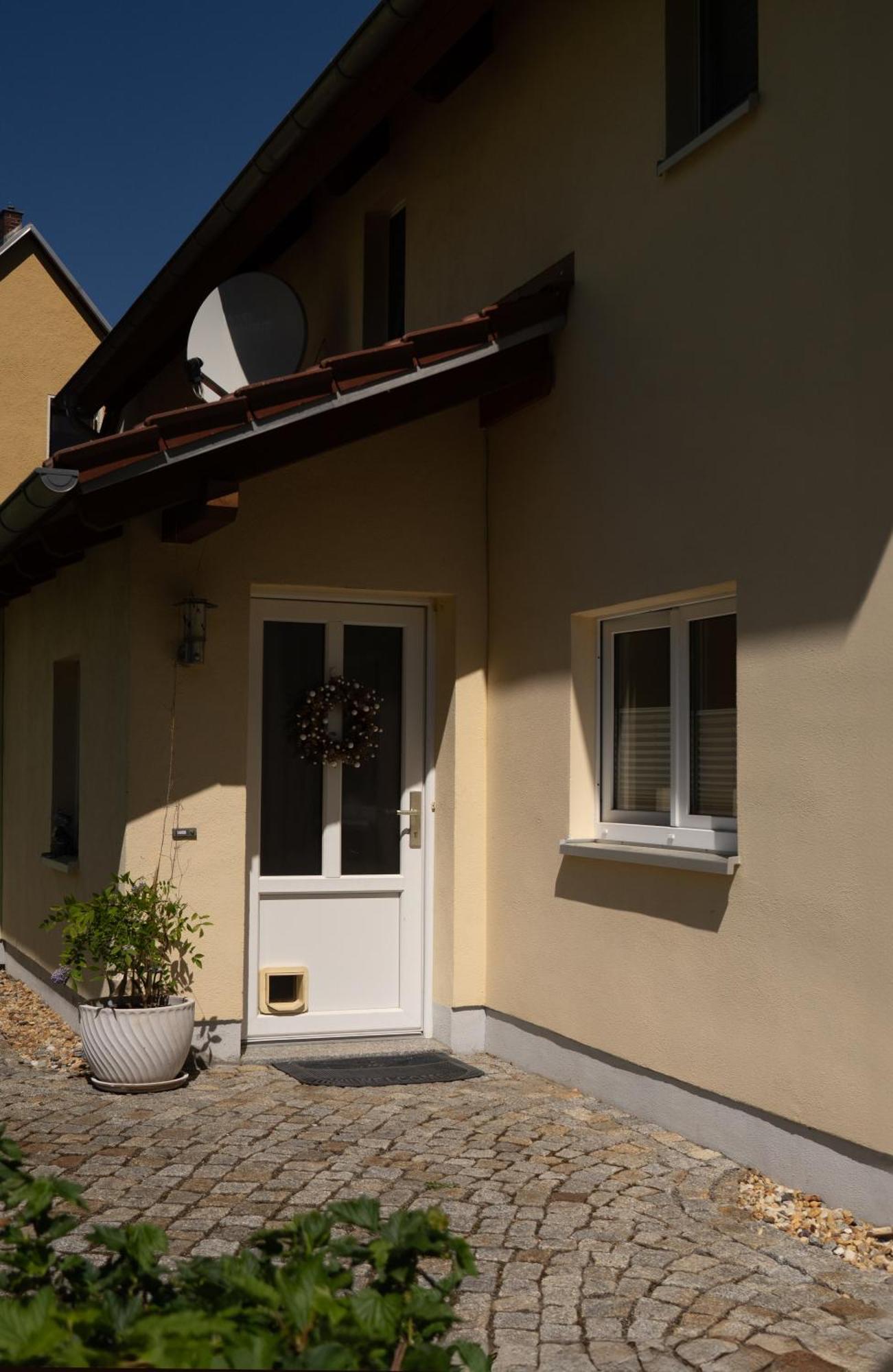 Haus Am Berzdorfer See - 3 Schlafzimmer - Ganzes Haus Zur Alleinnutzung - Terrasse - Hochwertige Ausstattung Gorlitz Ngoại thất bức ảnh